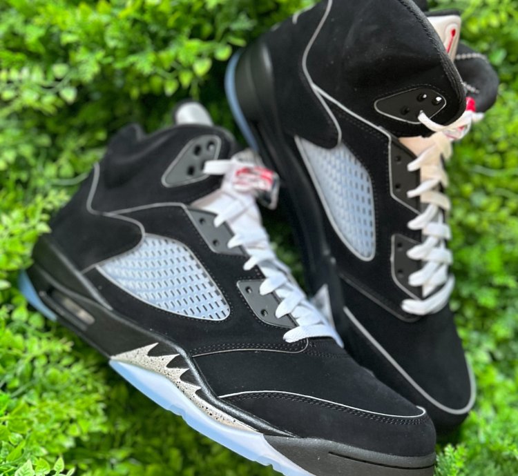 Air Jordan 5 Retro Og Black Metallic Reimagined