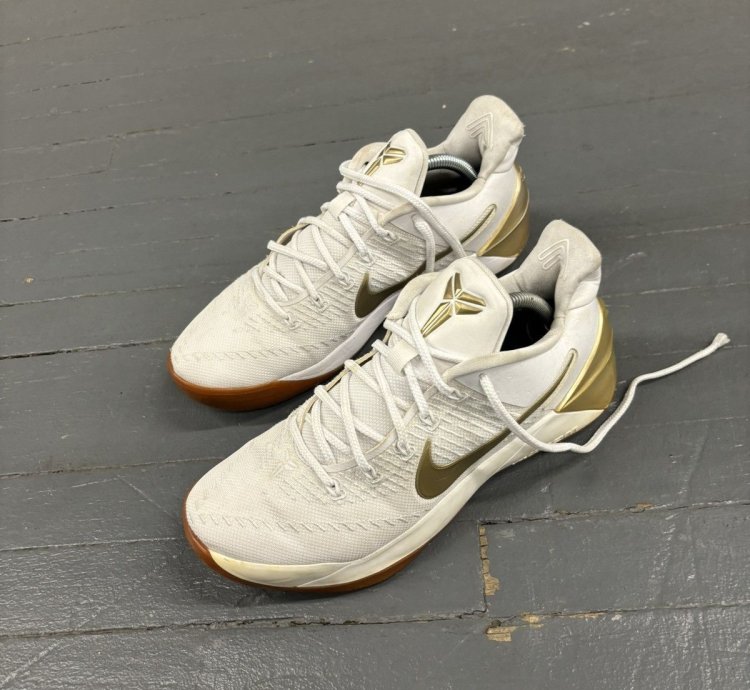 Kobe Big Stage Sneakers