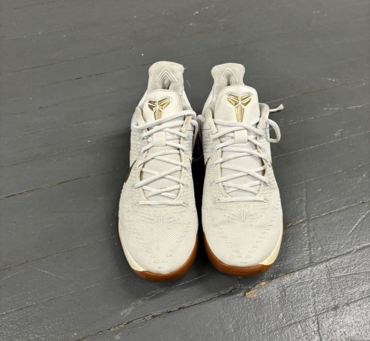 Kobe Big Stage Sneakers