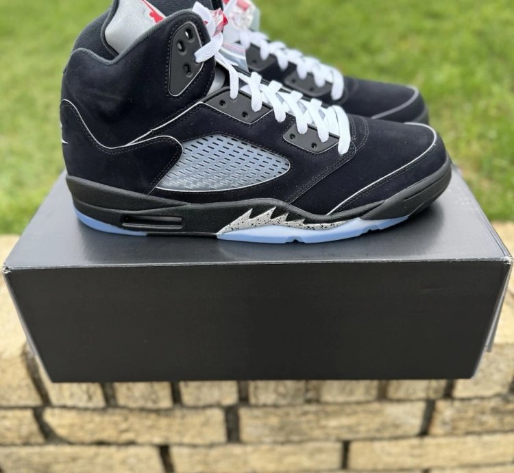 Air Jordan 5 Retro Og Black Metallic Reimagined
