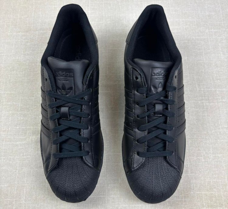 Adidas Superstar Triple Black 13m