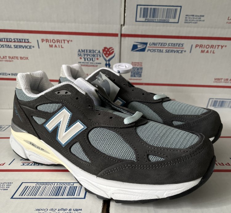 New Balance 990v3 Miusa Kith Steel Blue