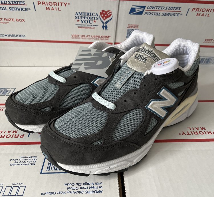 New Balance 990v3 Miusa Kith Steel Blue