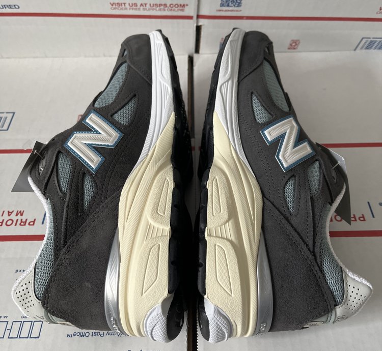 New Balance 990v3 Miusa Kith Steel Blue
