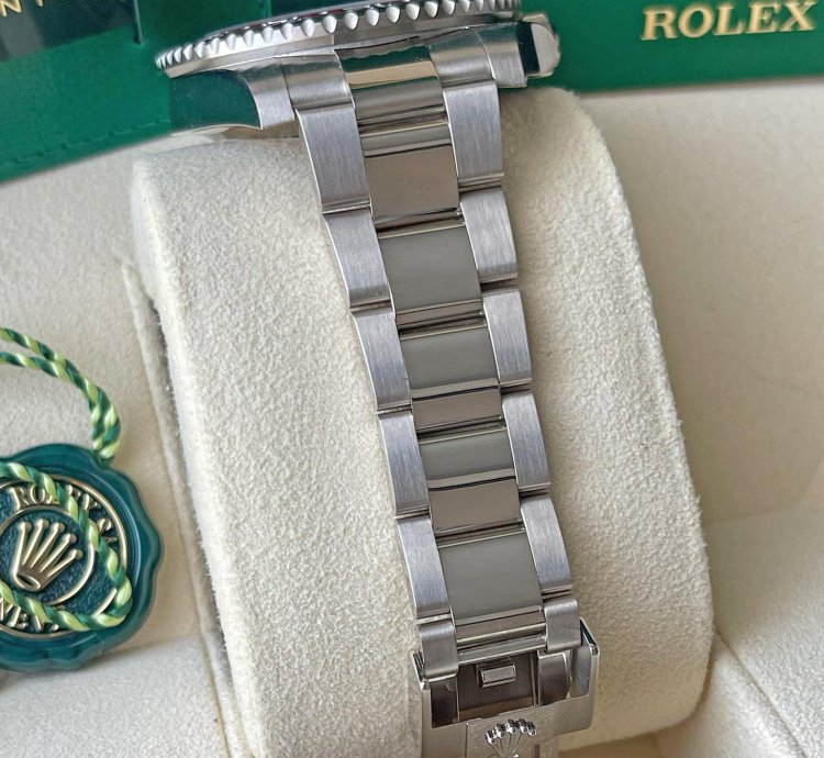 Rolex Gmt-master Ii 2024 New And Unworn White Gold Blue Dial 126719blro Complete