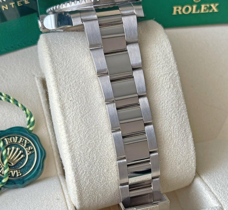 Rolex Gmt-master Ii 2024 New And Unworn White Gold Blue Dial 126719blro Complete