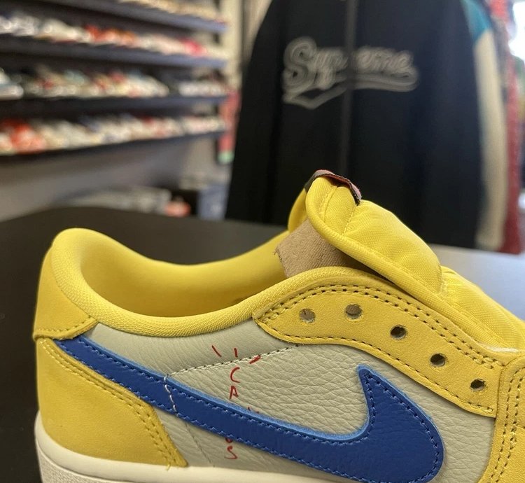 Air Jordan 1 Retro Low Og Sp Travis Scott Canary