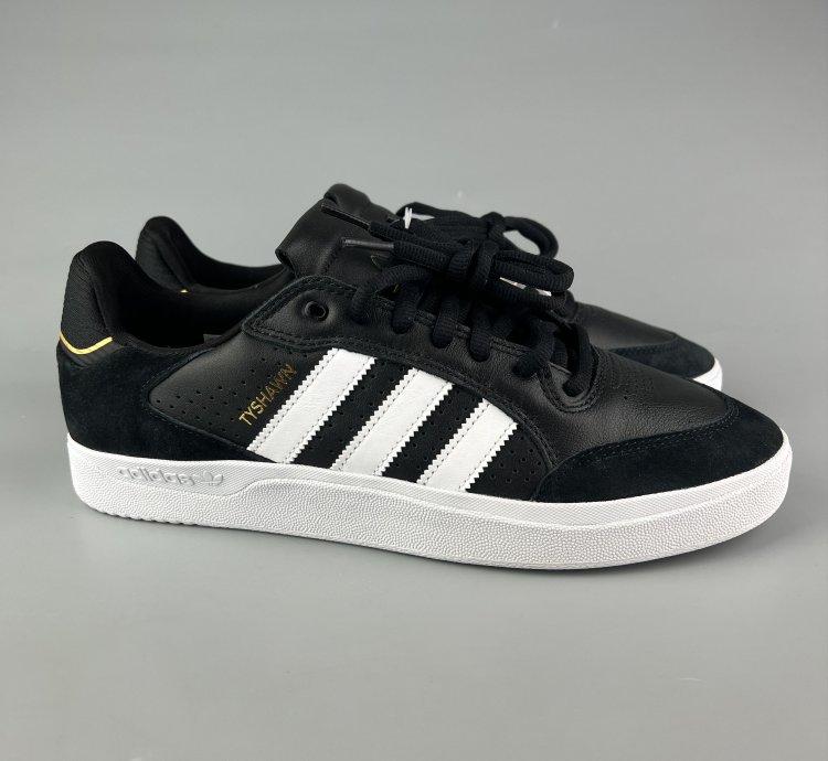 Adidas Tyshawn Low Sneakers Size Us 11