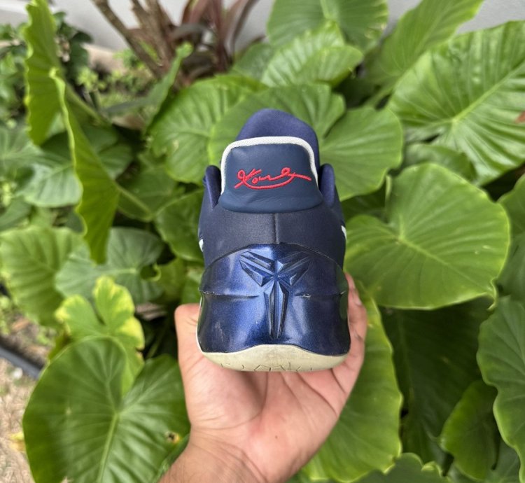 Kobe Midnight Navy 2016