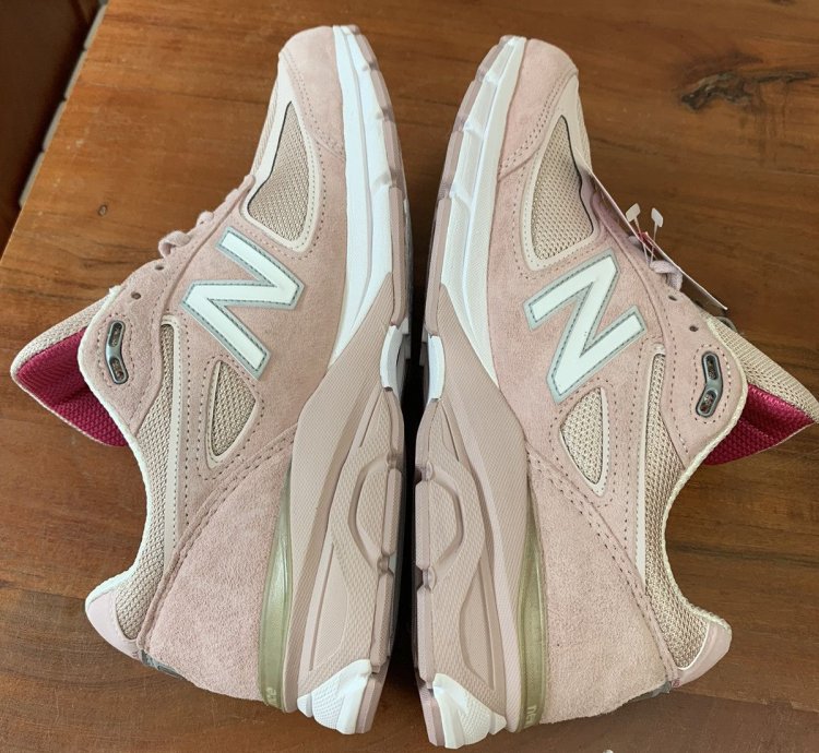 New Balance 990v4 Susan Komen Pink Ribbon Size 10 5