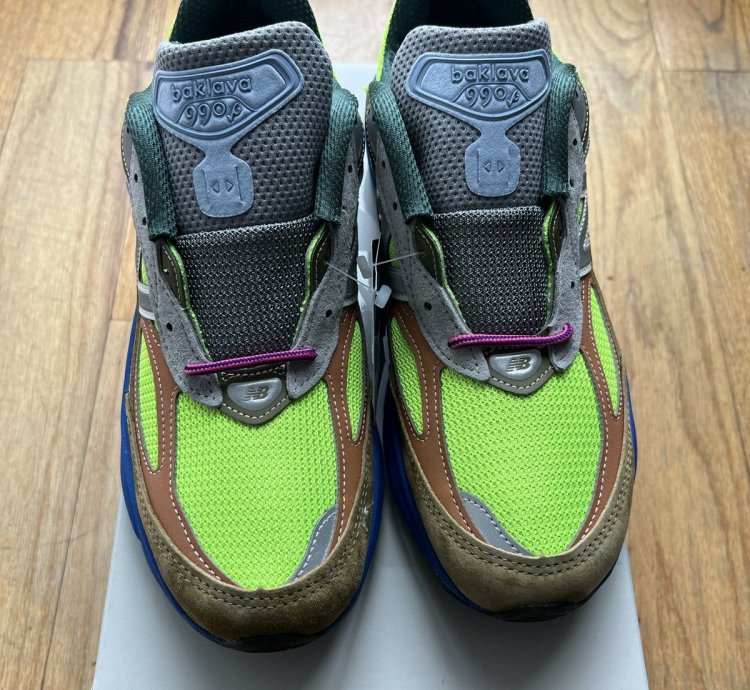 New Balance 990v6 - Baklava