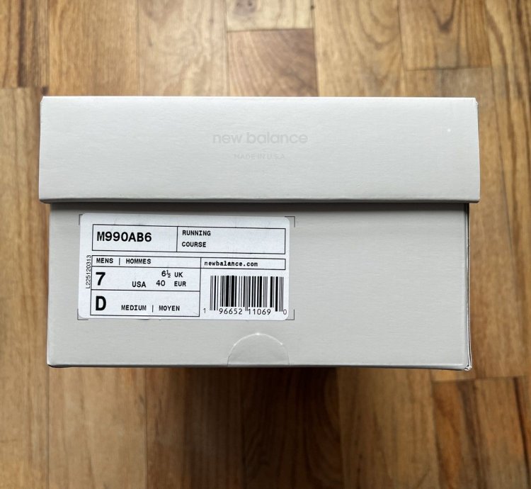 New Balance 990v6 - Baklava