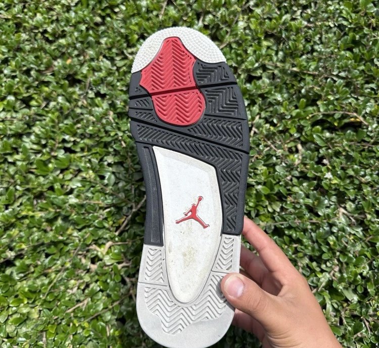 Air Jordan 4 Retro Red Cement