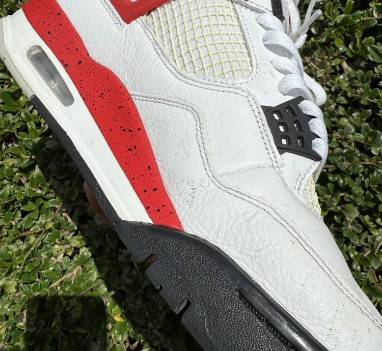 Air Jordan 4 Retro Red Cement