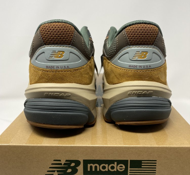 New Balance 990v6 Carhartt Wip Sculpture Center M11