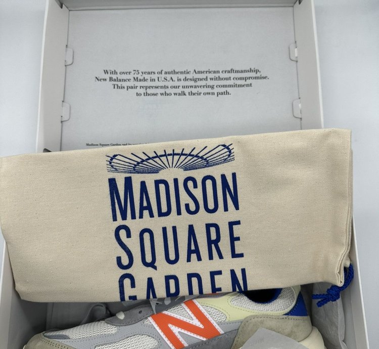 New Balance 990v6 Madison Square Garden