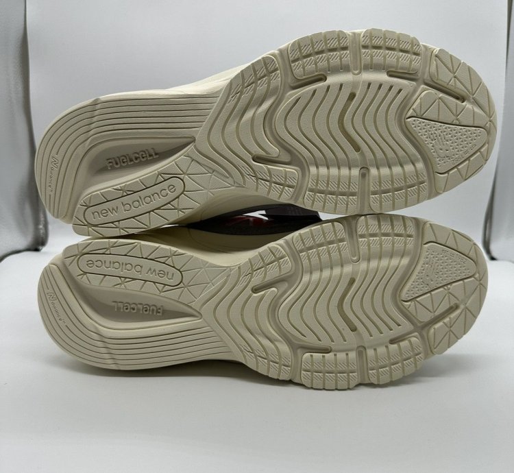 New Balance 990v6 Madison Square Garden
