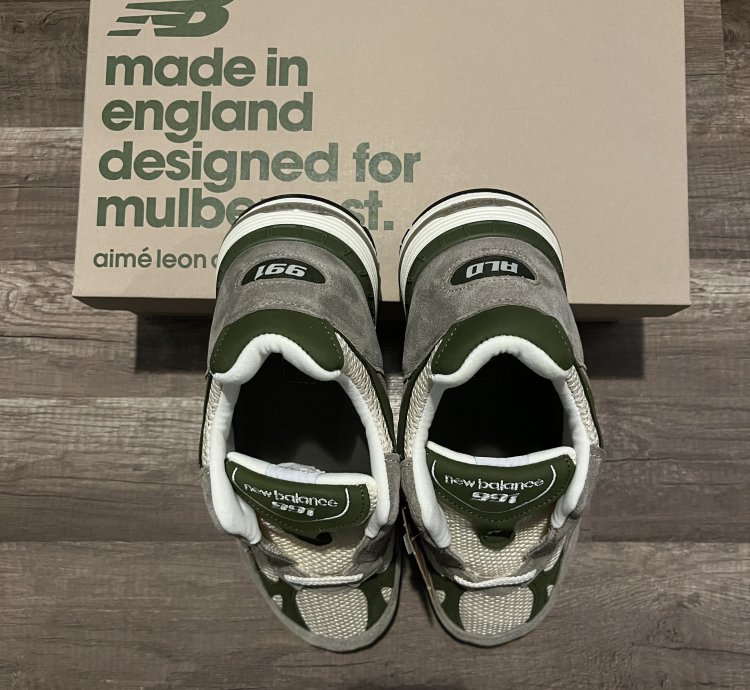 New Balance 991