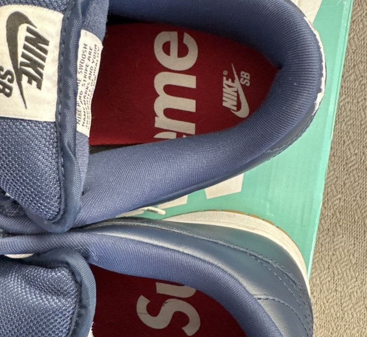 Nike Supreme Sb Dunk Low Og Jewel