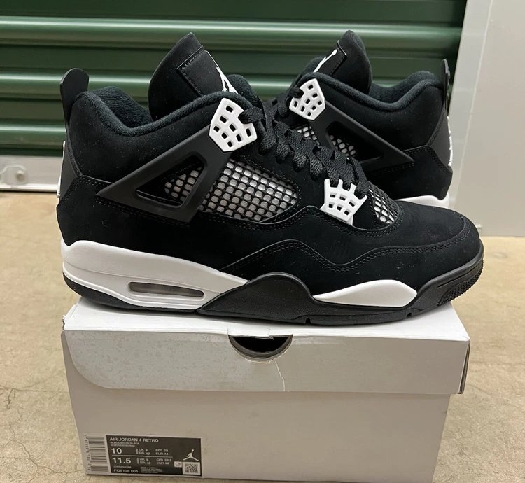 Air Jordan 4 Retro White Thunder