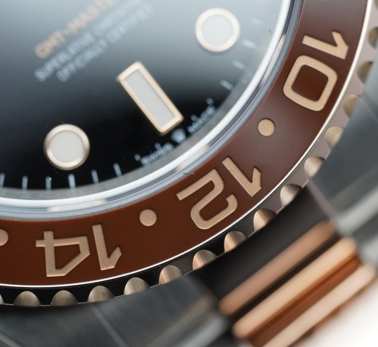 Rolex Gmt-master Ii Bicolor Root Beer Gold Steel 126711chnr