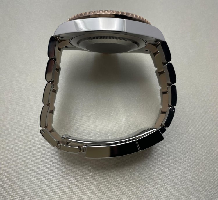 Rolex Gmt-master Ii Bicolor Root Beer Gold Steel 126711chnr