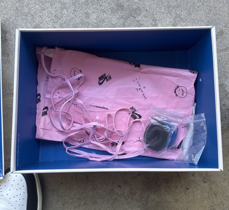 Nike Travis Scott Fragment Jordan 1 Low