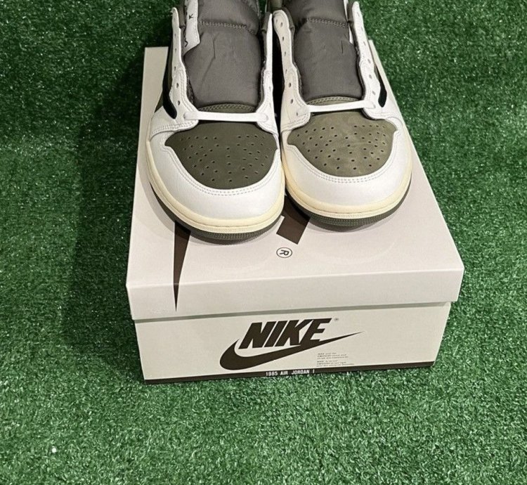 Nike Travis Scott Jordan 1 Low Medium Olive