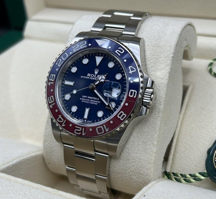 Rolex Gmt-master Ii Blue Dial White Gold Pepsi 126719blro