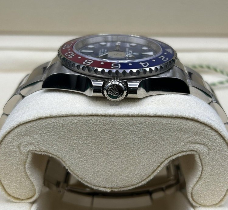 Rolex Gmt-master Ii Blue Dial White Gold Pepsi 126719blro