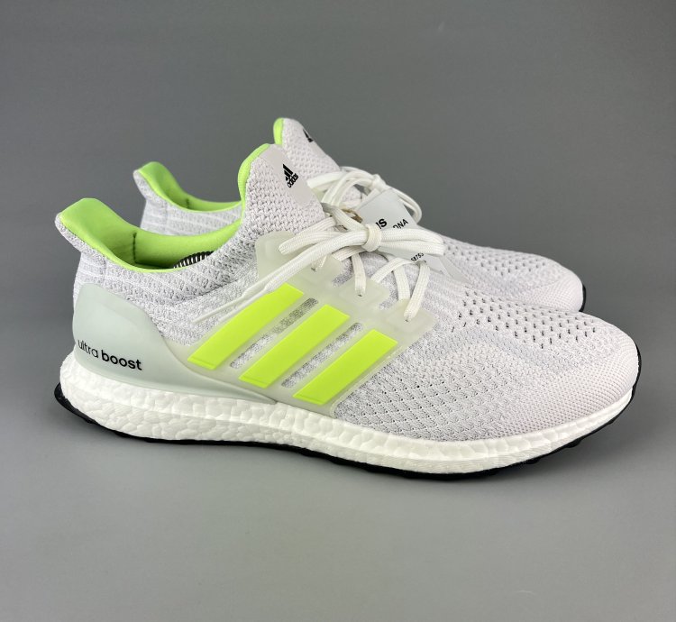 Adidas Ultraboost 5 0 Dna Glow In Dark Us10
