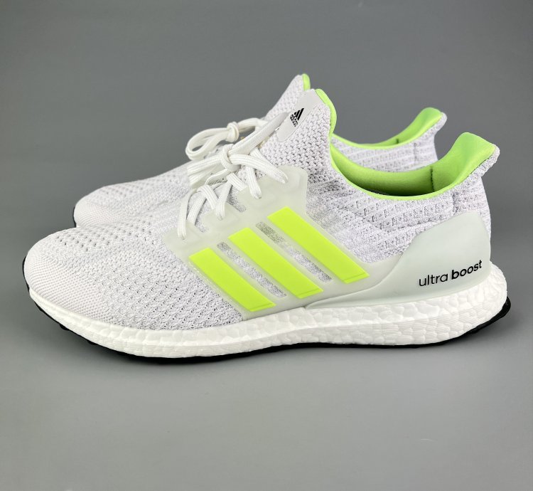 Adidas Ultraboost 5 0 Dna Glow In Dark Us10