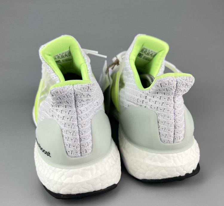 Adidas Ultraboost 5 0 Dna Glow In Dark Us10