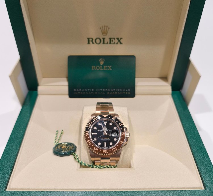 Rolex Gmt-master Ii Full Set box And Paper Never Worn Stickers 2022