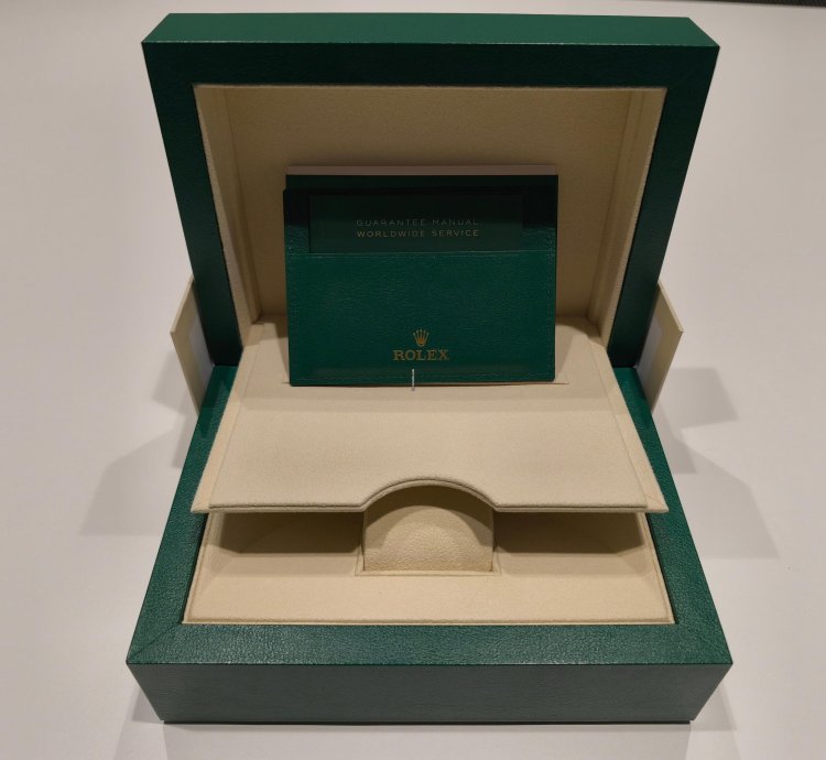 Rolex Gmt-master Ii Full Set box And Paper Never Worn Stickers 2022