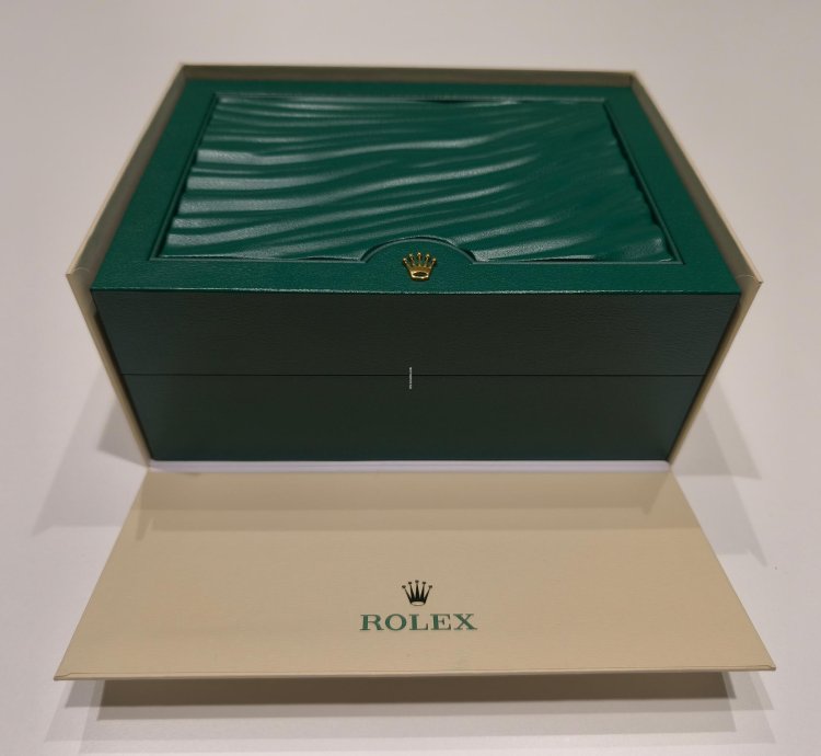 Rolex Gmt-master Ii Full Set box And Paper Never Worn Stickers 2022