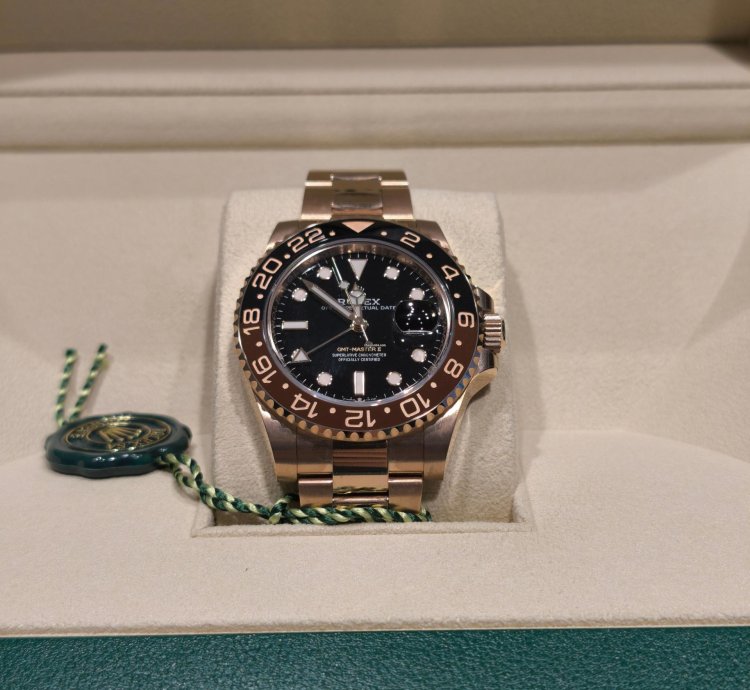 Rolex Gmt-master Ii Full Set box And Paper Never Worn Stickers 2022