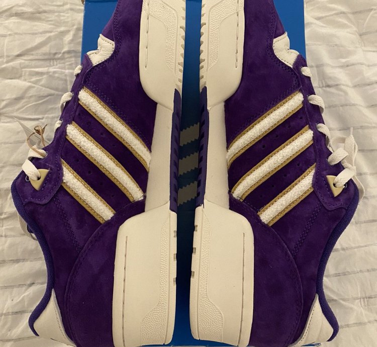 Adidas University Of Washington Rivalry Low Shoes Sz13 Nwt