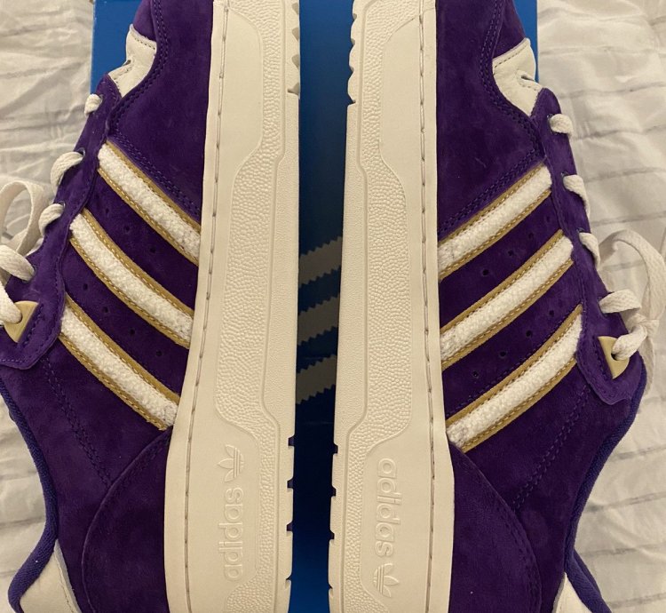 Adidas University Of Washington Rivalry Low Shoes Sz13 Nwt