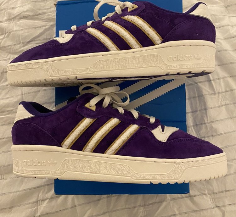 Adidas University Of Washington Rivalry Low Shoes Sz13 Nwt