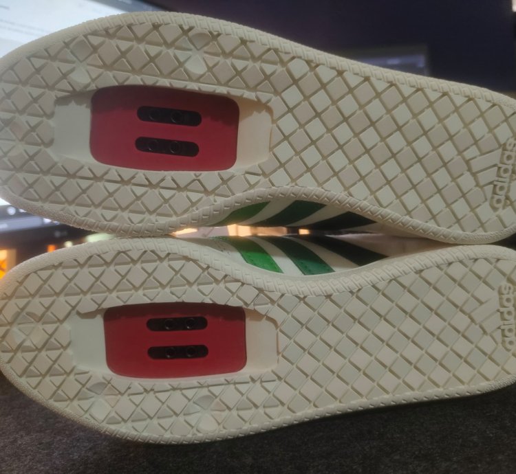 Adidas Velosamba End