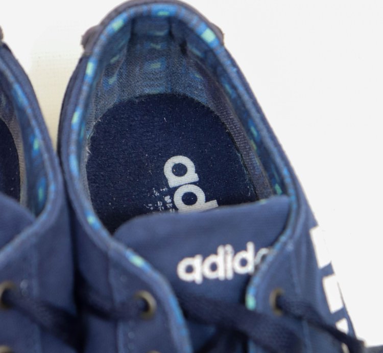 Adidas Vintage 90s Logo 1996 Low Top Canvas Sneakers