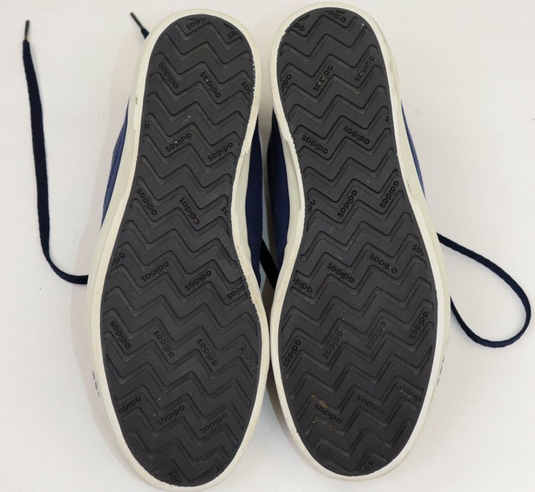 Adidas Vintage 90s Logo 1996 Low Top Canvas Sneakers