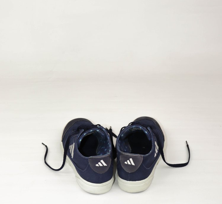 Adidas Vintage 90s Logo 1996 Low Top Canvas Sneakers