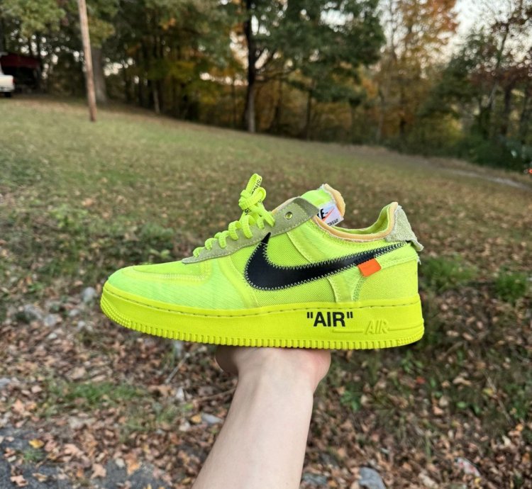 Off White