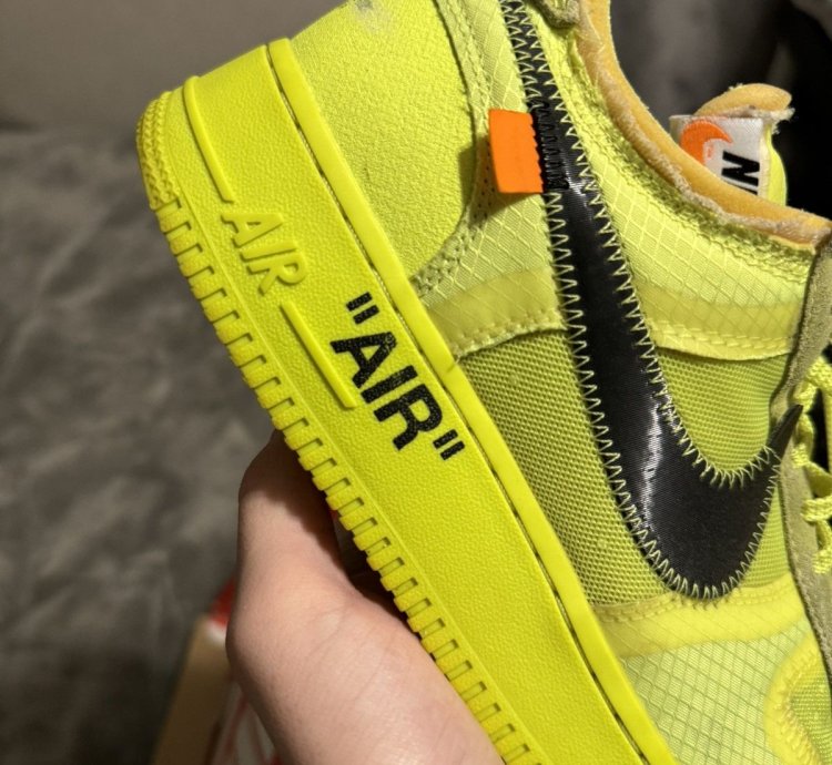 Off White