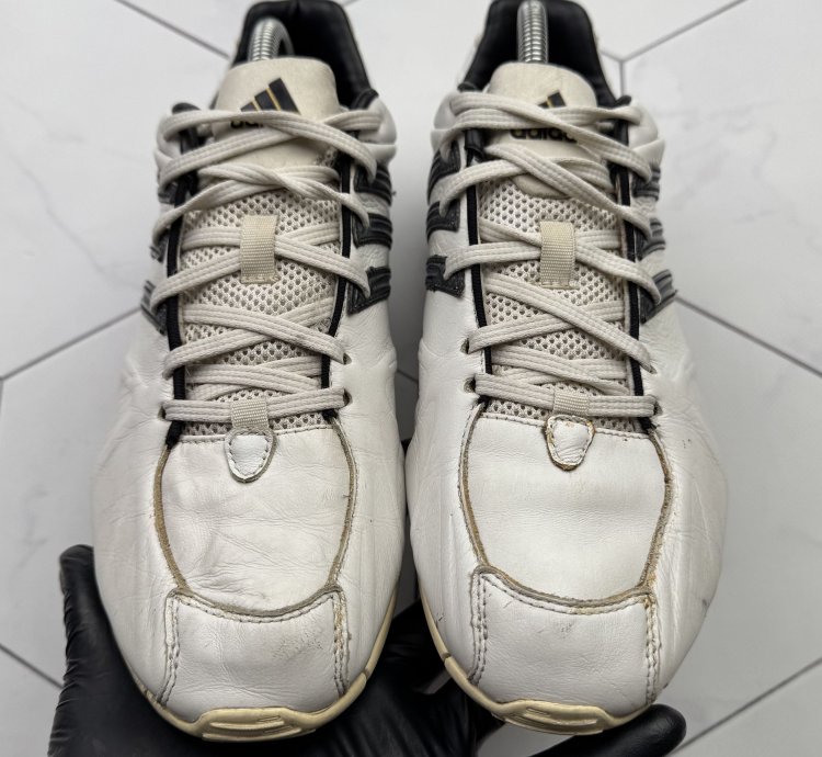 Adidas Vintage Sneakers
