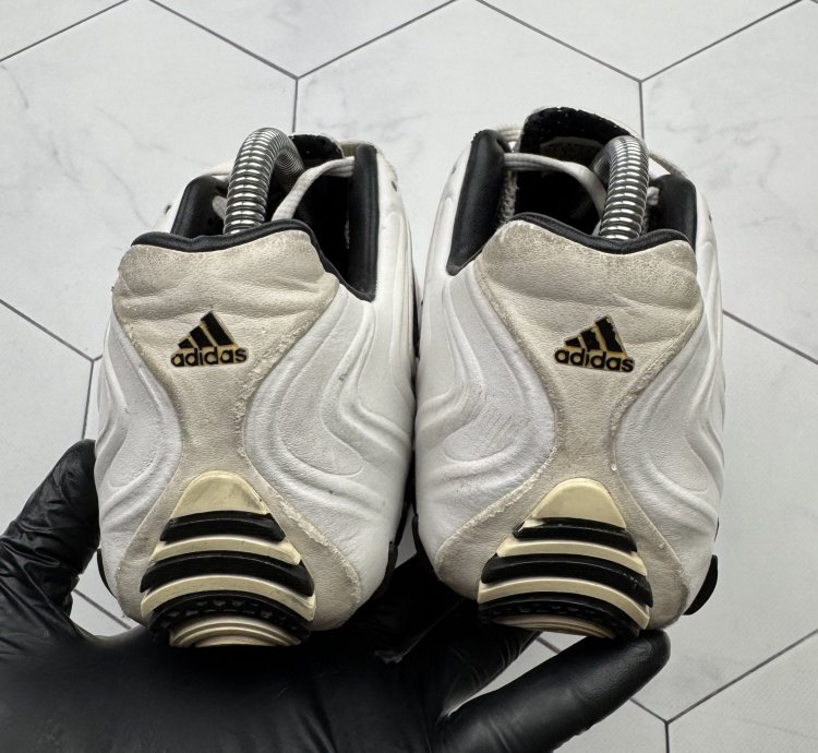 Adidas Vintage Sneakers