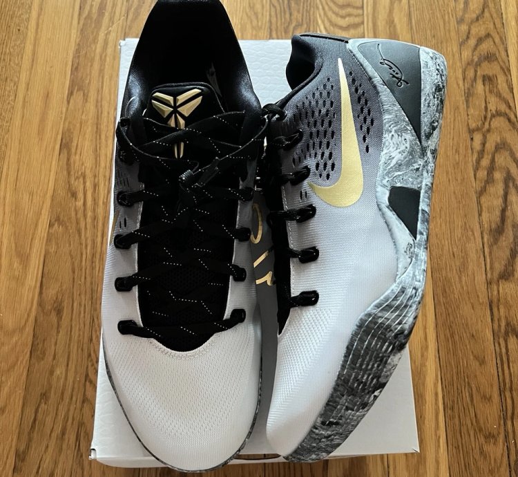 Nike Kobe 9 Em Low Protro Mambacita
