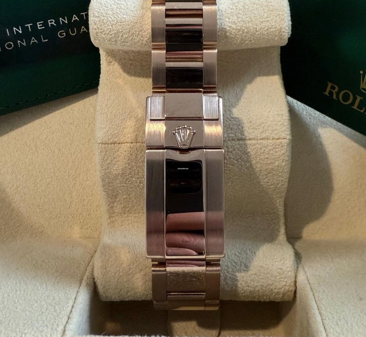 Rolex Gmt-master Ii Gmt-masterii 40mm 126715chnr Everose Gold Oyster Black Dial Unworn Complete 2024